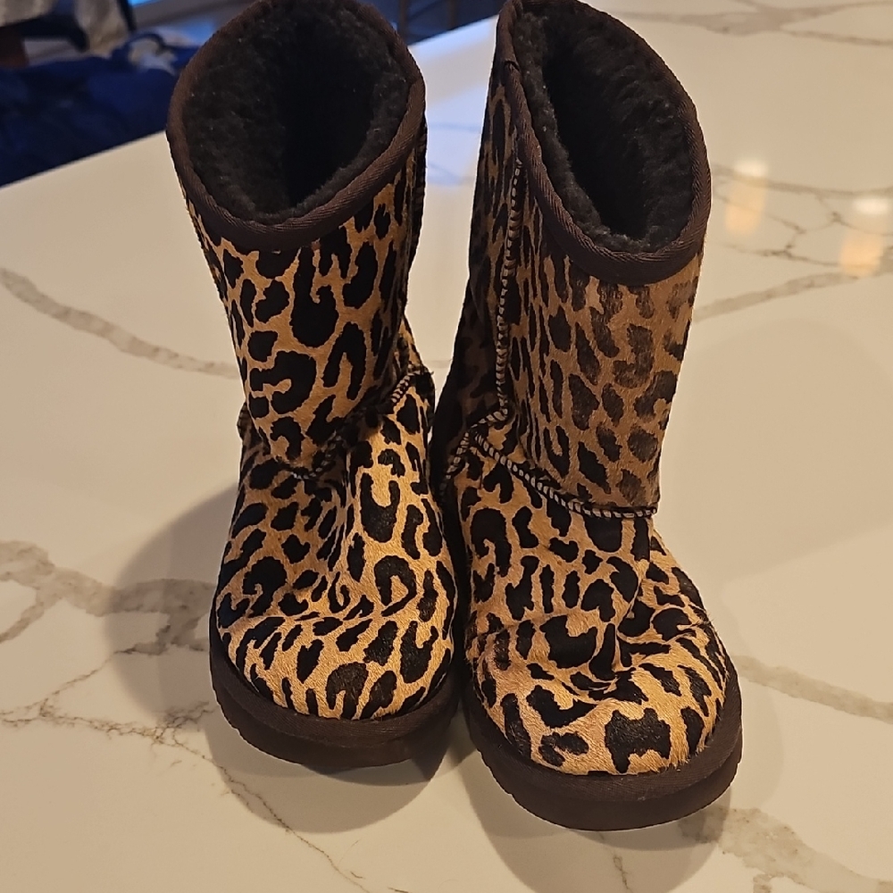 UGG Women's Short Exotic Print Leopard Calf Hair Boots